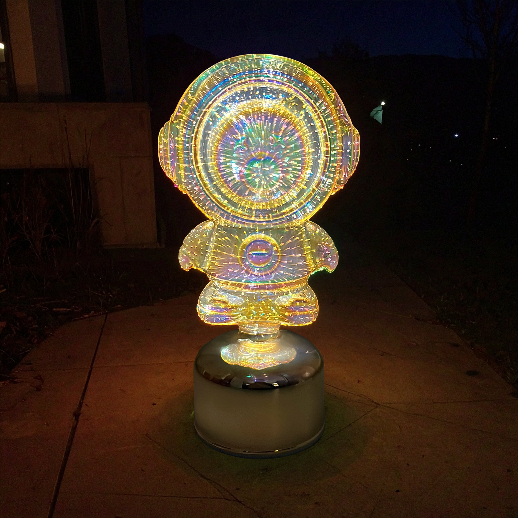Gleneagles - Rotating Gold Bear Battery Lamp
