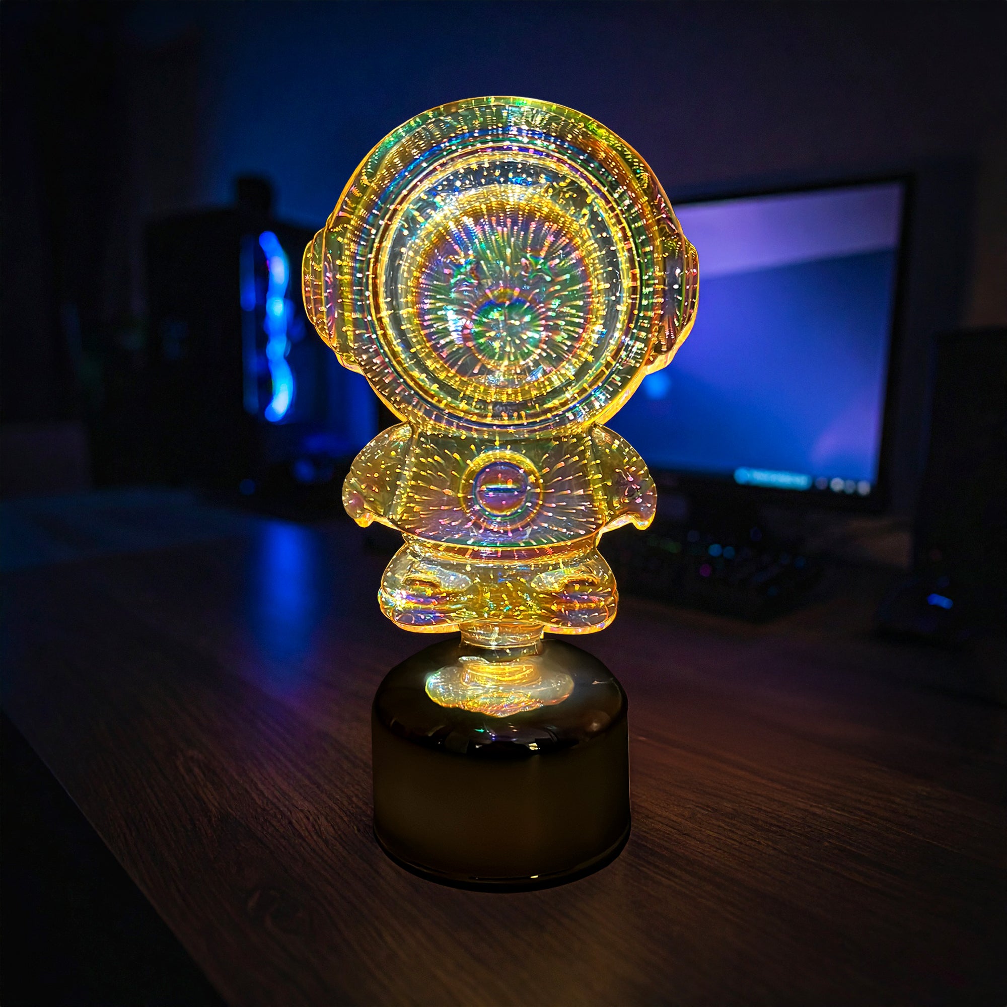 Gleneagles - Rotating Gold Bear Battery Lamp