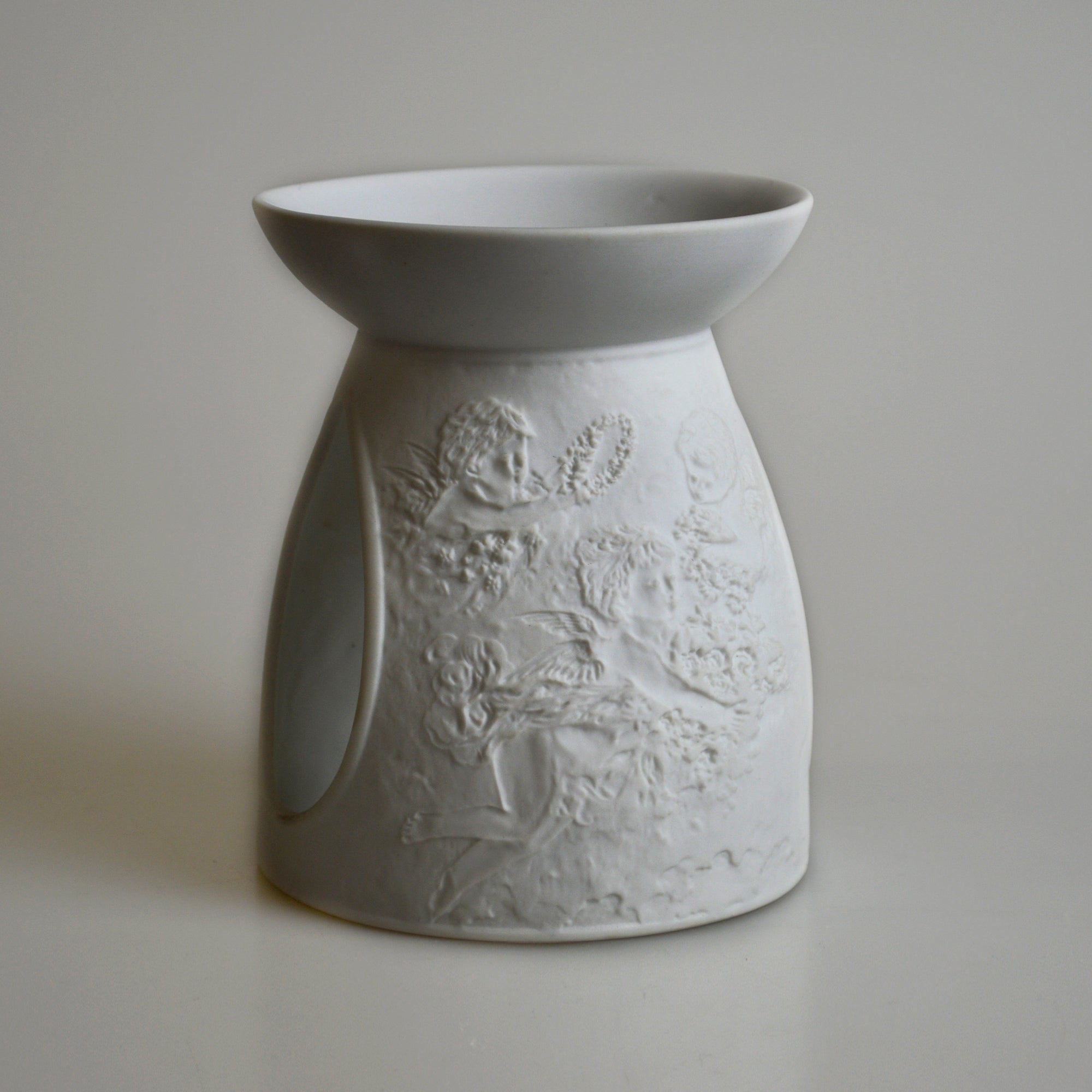 Cello - Porcelain Tealight Wax Melt Burner - Cherub