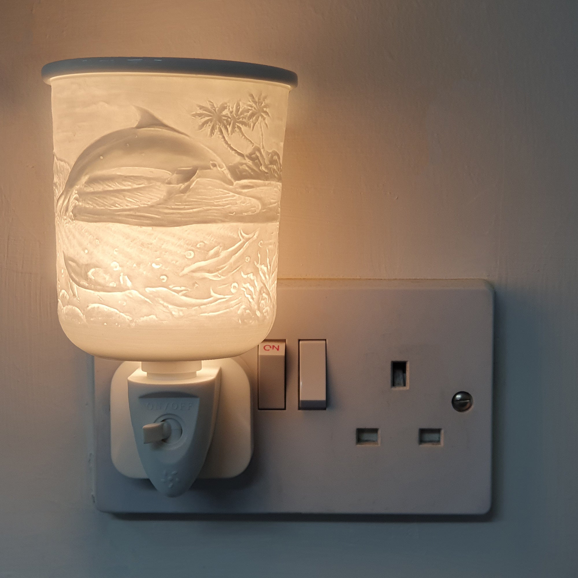 Cello - Porcelain Plug In Electric Warmer - Dolphin