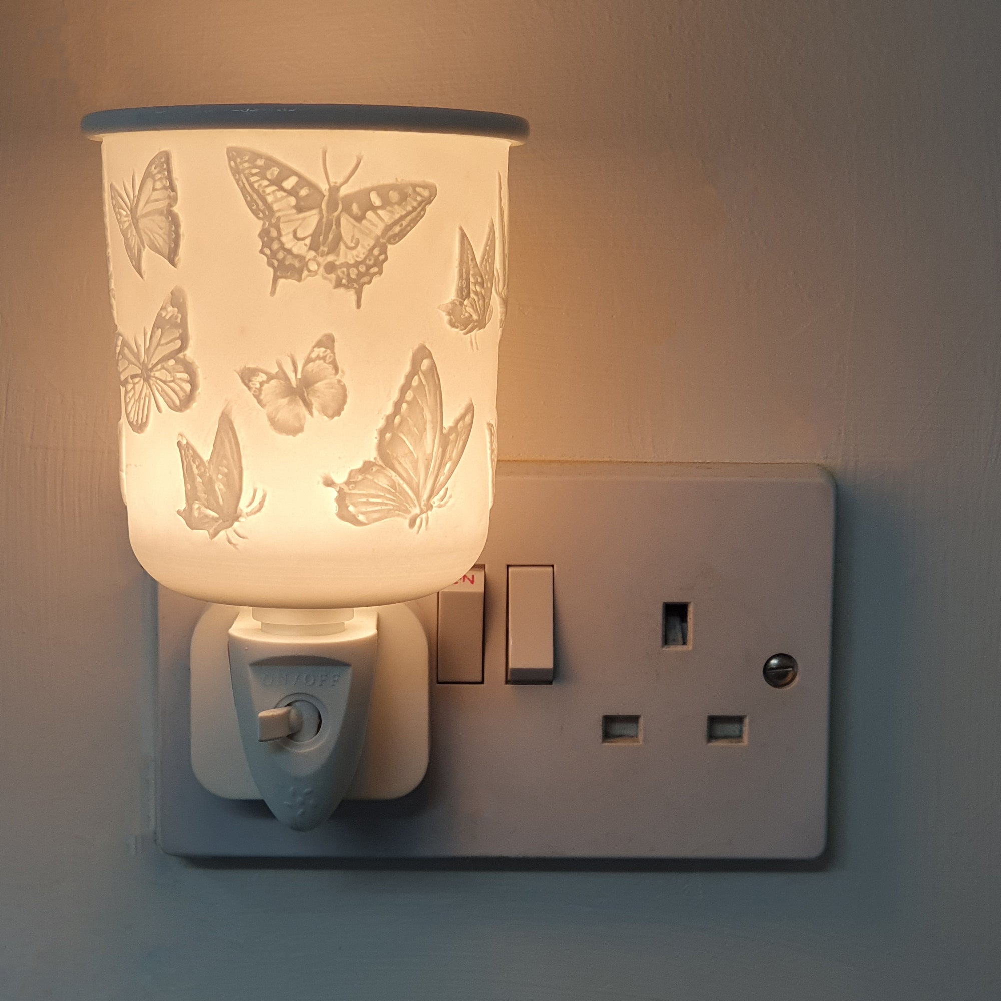 Cello - Porcelain Plug In Electric Warmer - Butterfly