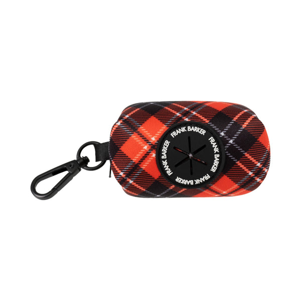 Durable and lightweight, this tartan poop bag feature a zip for quick re-loads, a rubber bag dispenser and a sturdy clip to attach to your matching Frank Barker Lead.