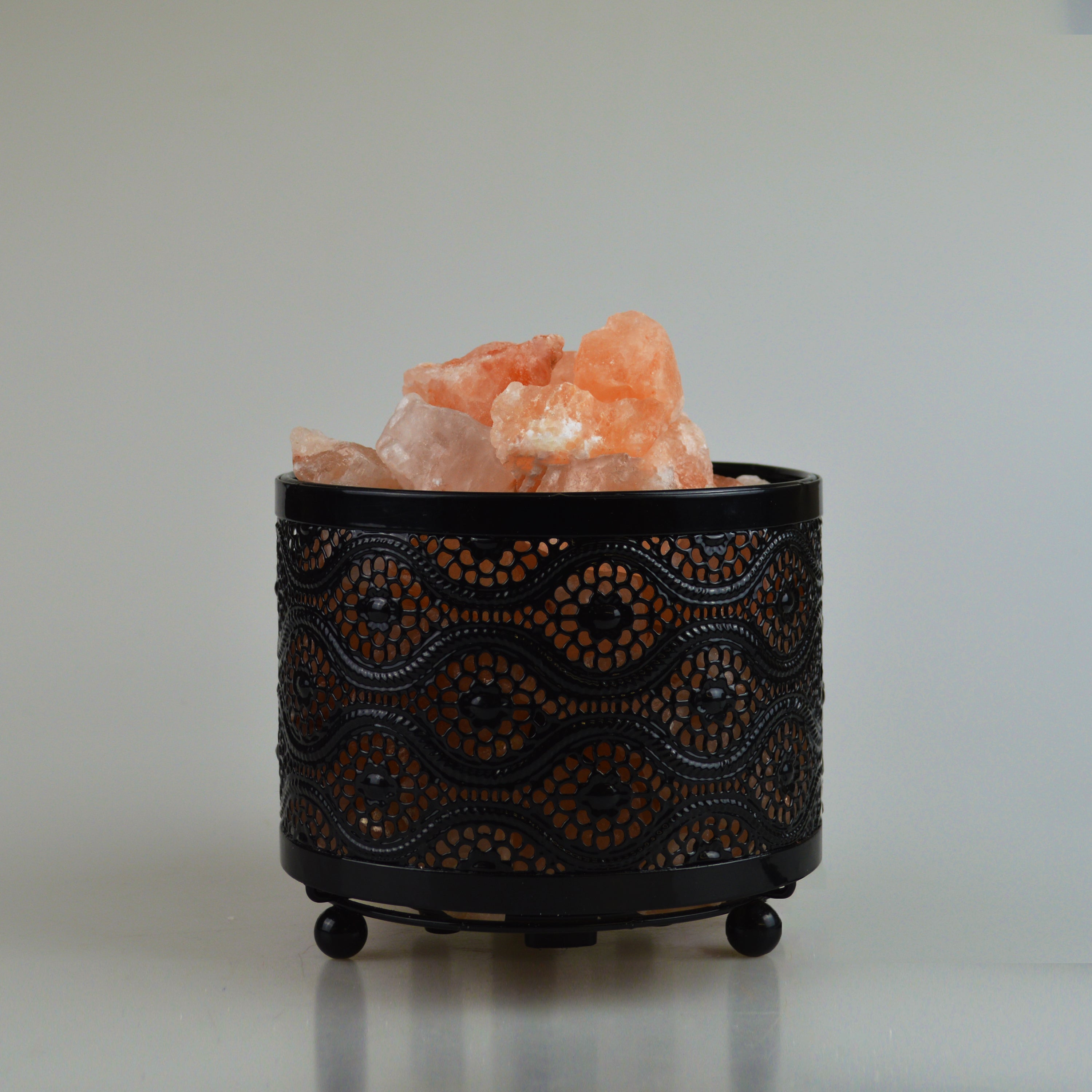 Himalayan Glow - Natural Salt Basket Lamp - Morocco